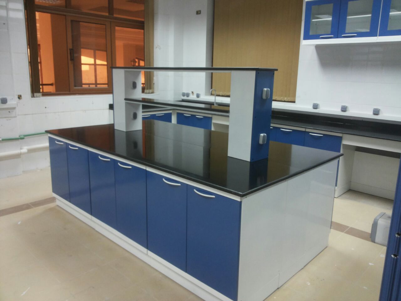 Lab bench 4